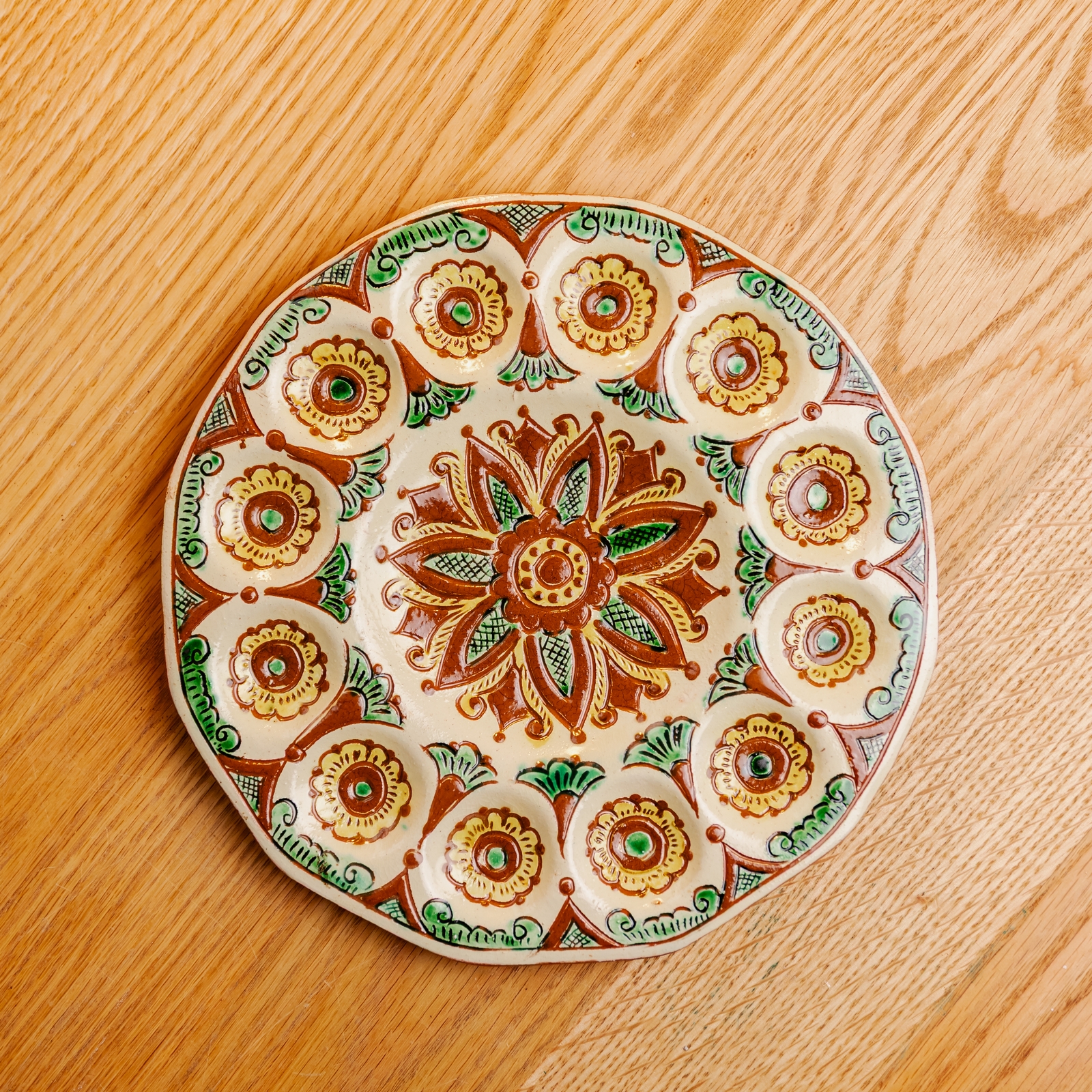 Керамічна таріль для паски та писанок, 22 см