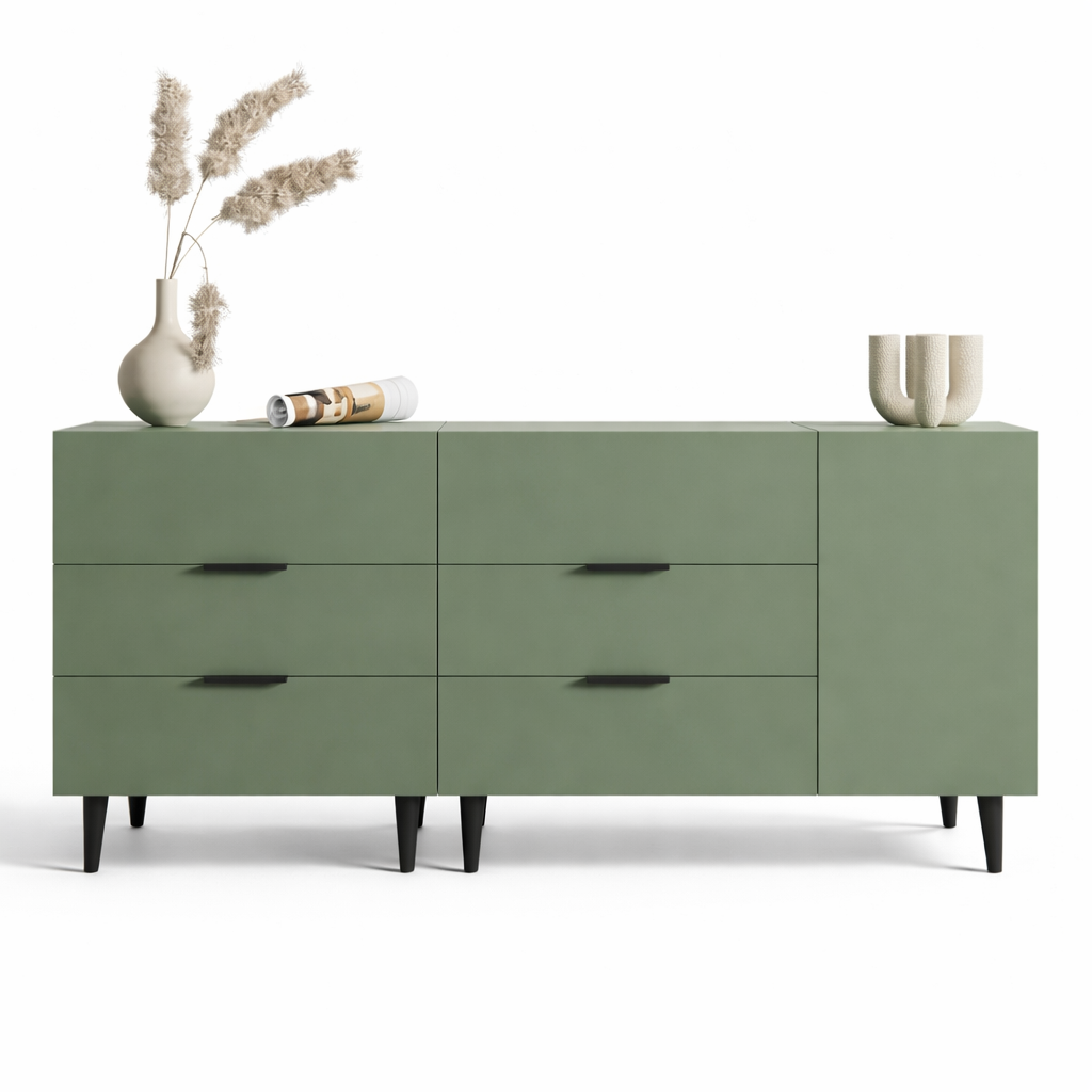 Великий комод на ніжках