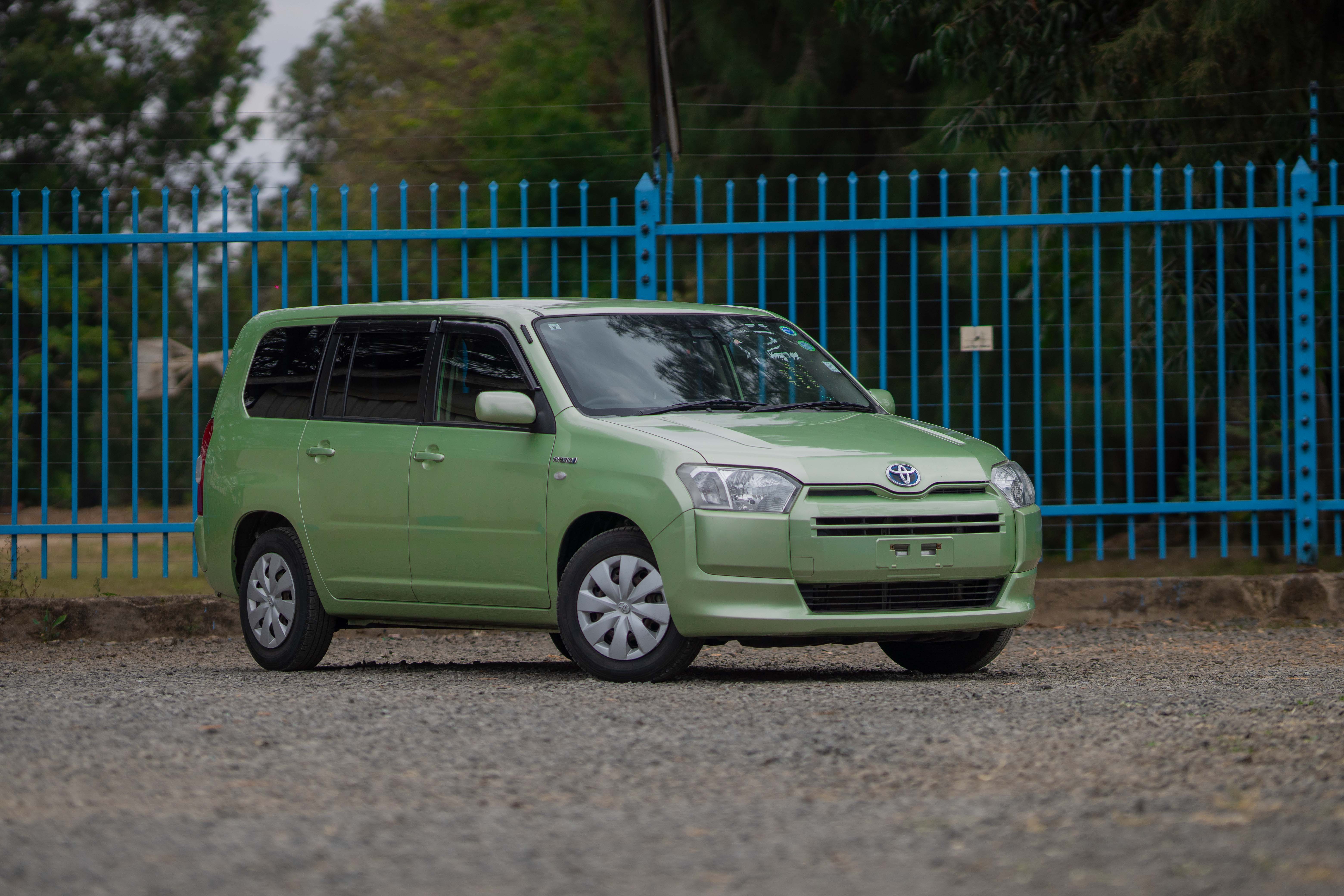 TOYOTA SUCCEED