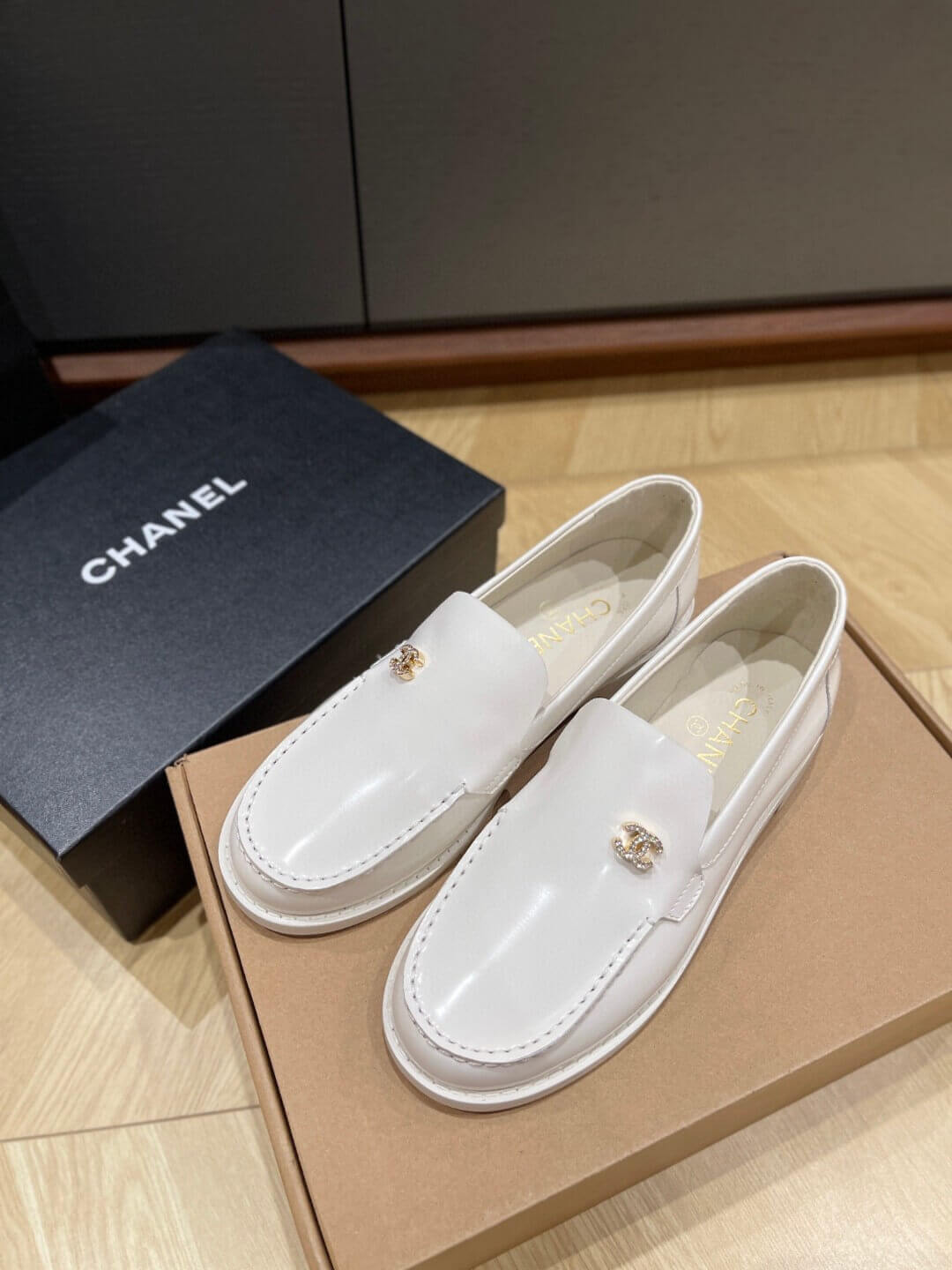 Chanel лофери