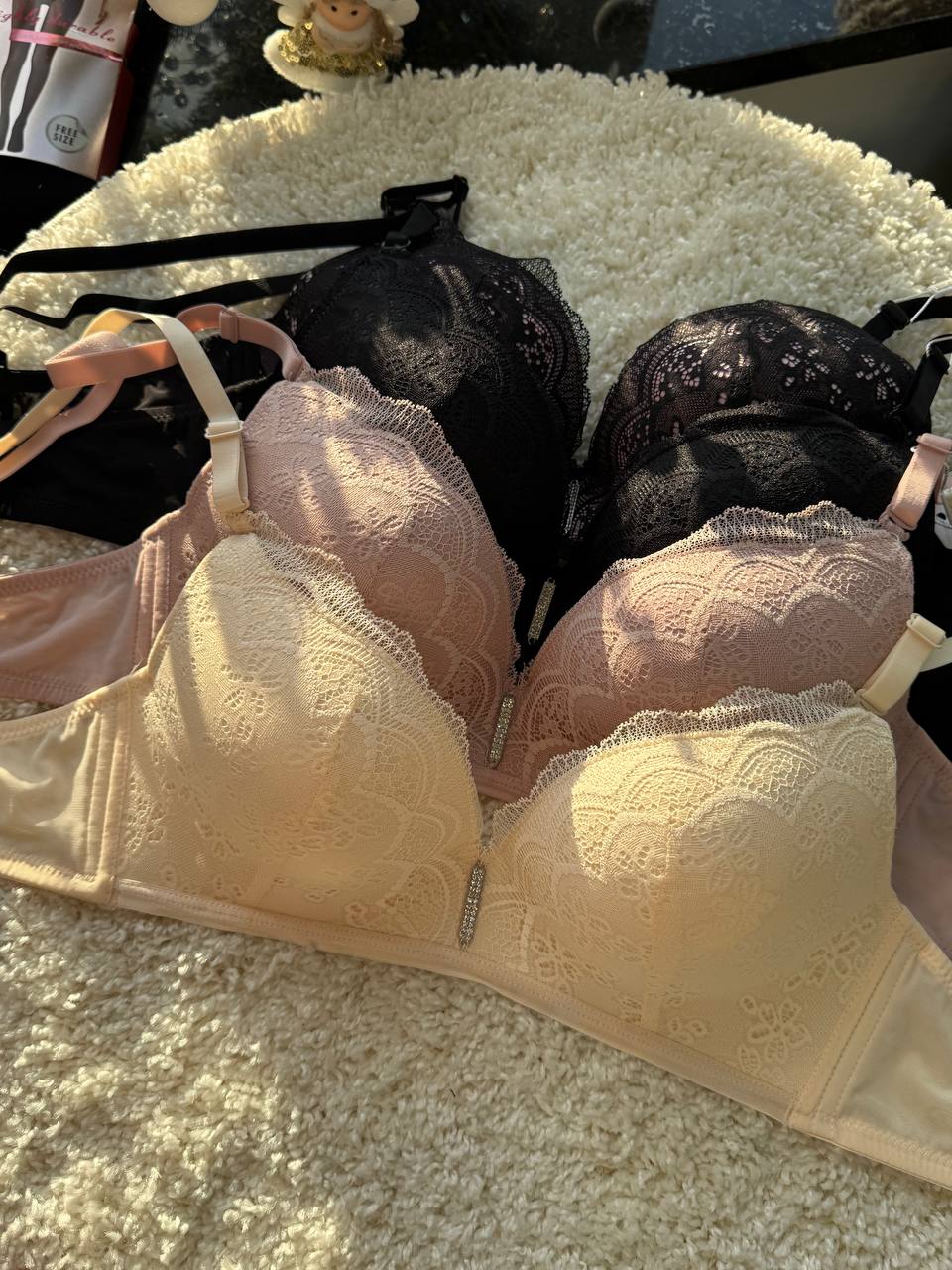 МЕРЕЖЕВНІ БЮСТИ НА ЧАШКУ С