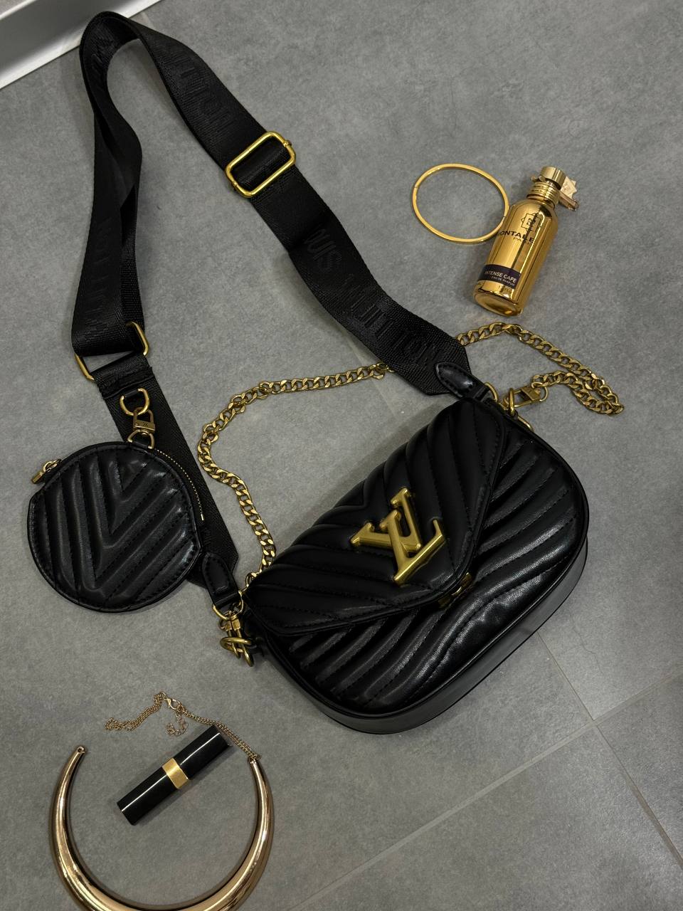 Louis Vuitton New Wave Multi Pochette Bag Black/Gold