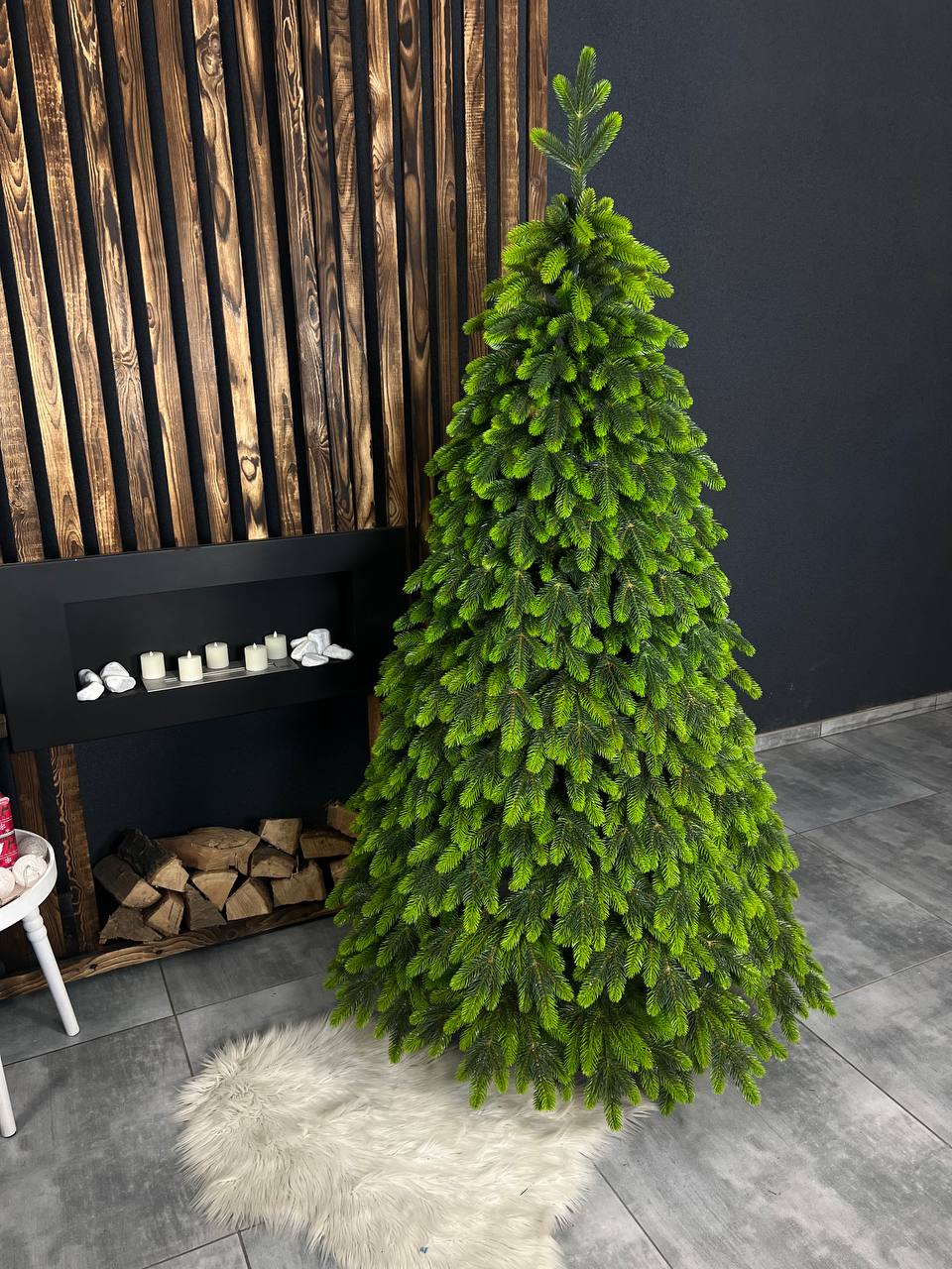 Ялинка «Роял» із салатовими кінцями - 1.8 м. 🥬