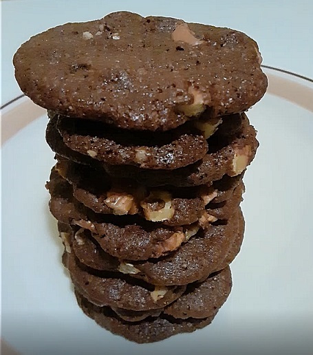 Dark Chocolate Biggies with Walnuts 8oz.