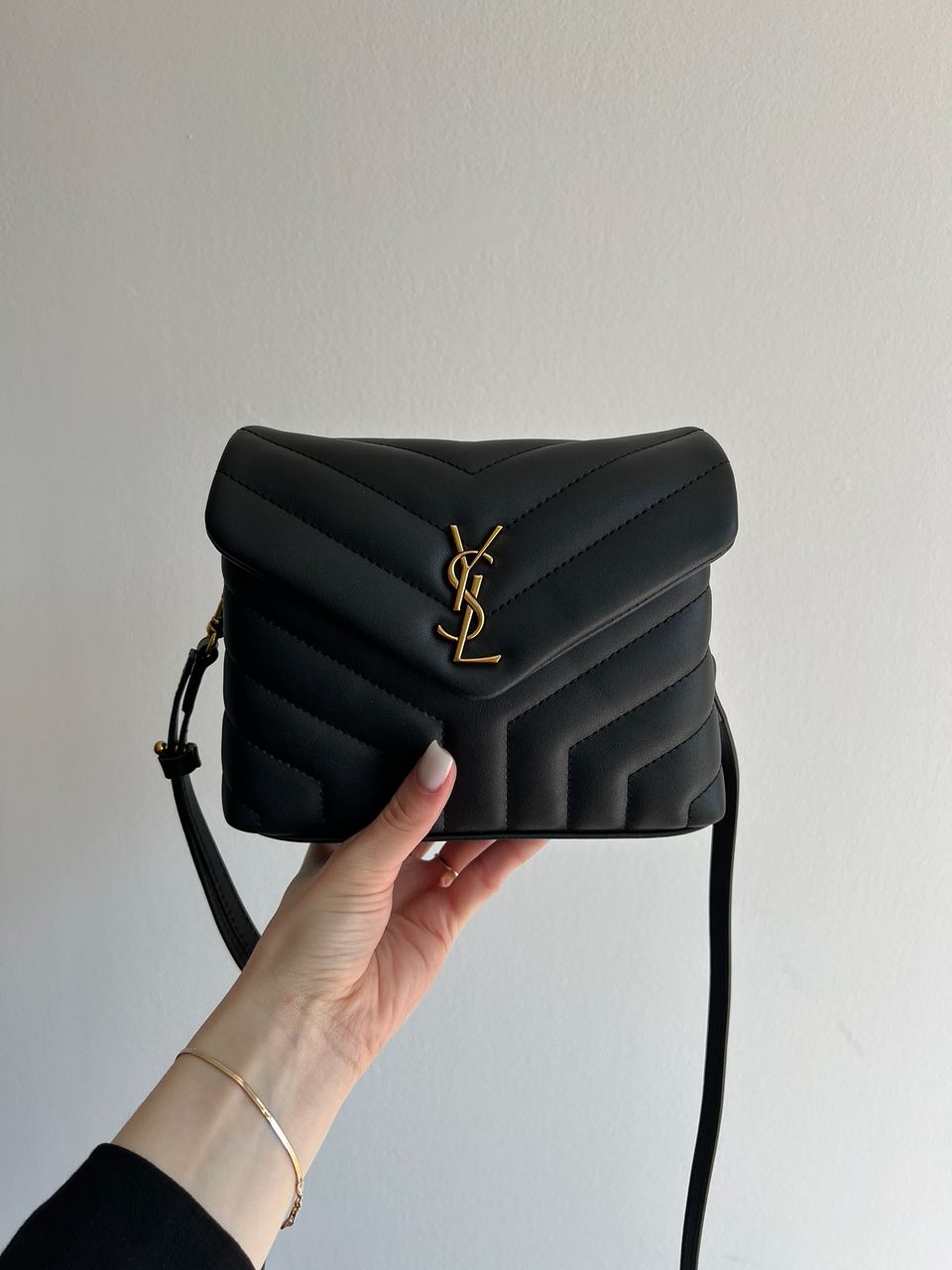 Yves Saint Laurent Toy LouLou In Quilted Leather Black/Gold