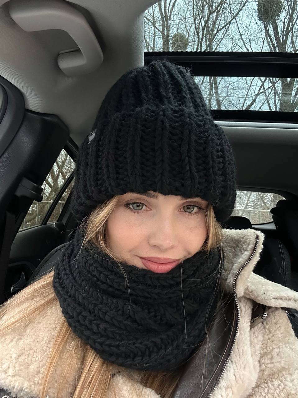 Комплект шапка на флісі та баф чорний